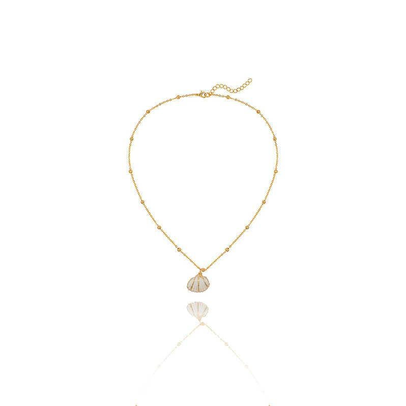 Shell Necklace for Women Natural Seashell Scallop Conch Pendant Necklace Hawaiian Boho Gold Necklaces Chain Dainty Beach Stuff Jewelry Gifts